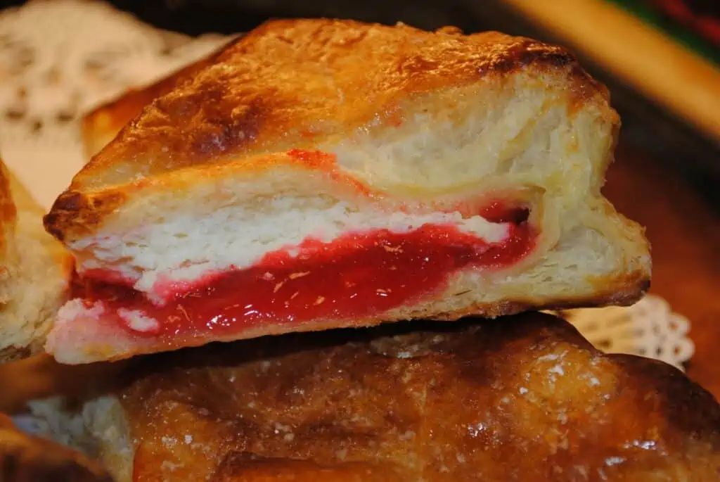 a pastry filled with guava 