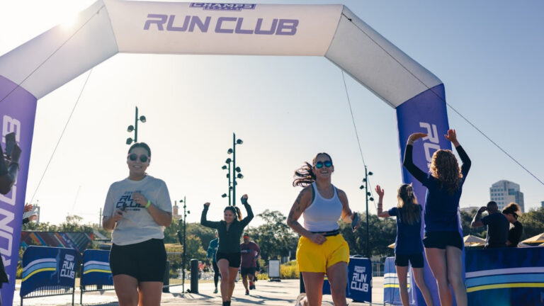 People running