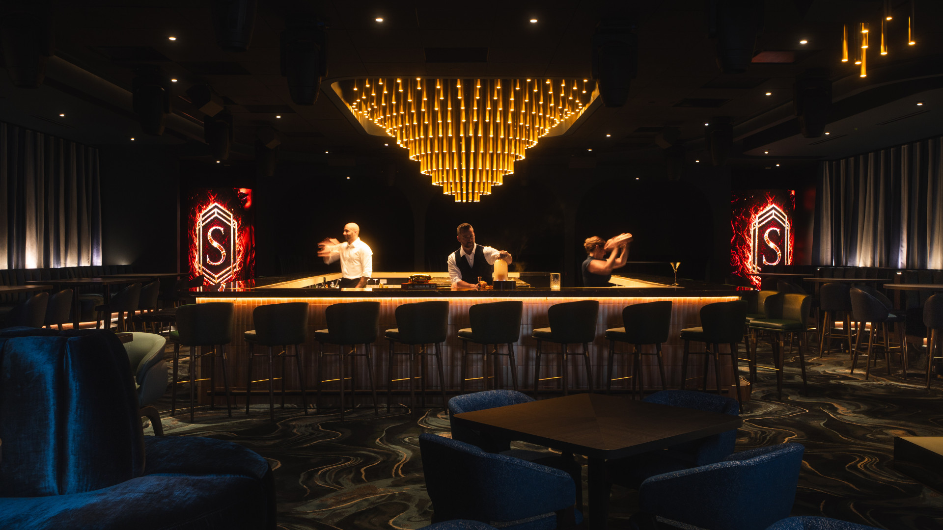 The Sapphire: A ’50s-Inspired Luxury Dining and Nightlife Venue Opens in Tampa